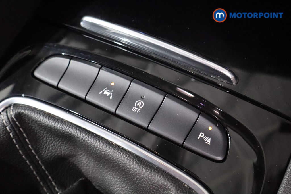 Vauxhall Insignia Tech Line Nav Manual Petrol Hatchback - Stock Number (1548140) - 16th supplementary image