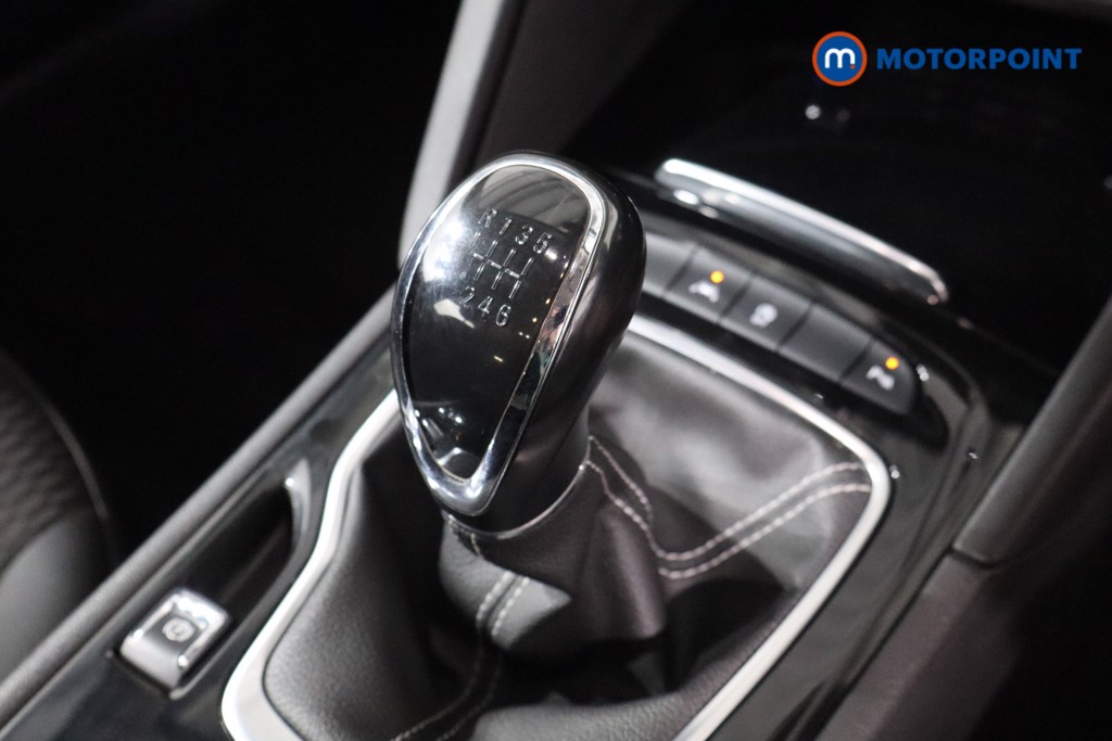 Vauxhall Insignia Tech Line Nav Manual Petrol Hatchback - Stock Number (1548140) - 17th supplementary image