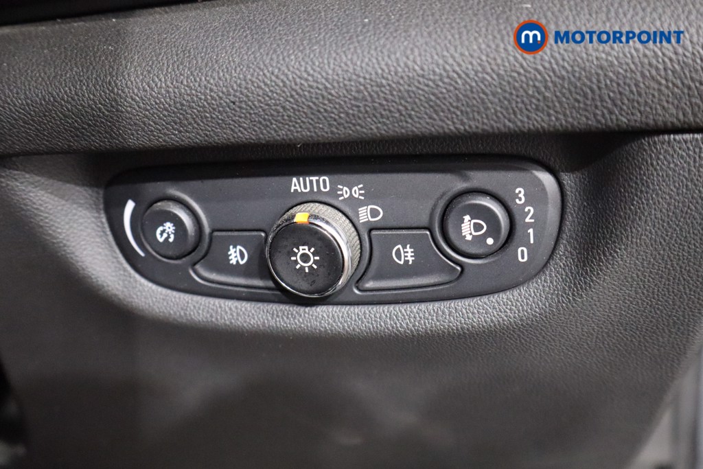 Vauxhall Insignia Tech Line Nav Manual Petrol Hatchback - Stock Number (1548140) - 21st supplementary image