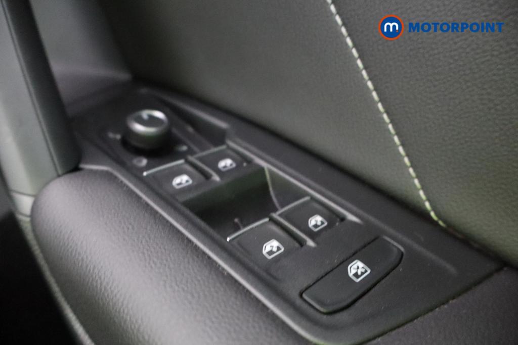 Volkswagen Tiguan R-Line Automatic Diesel SUV - Stock Number (1548681) - 12th supplementary image