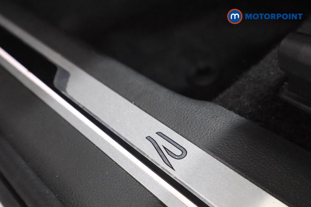 Volkswagen Tiguan R-Line Automatic Diesel SUV - Stock Number (1548681) - 26th supplementary image