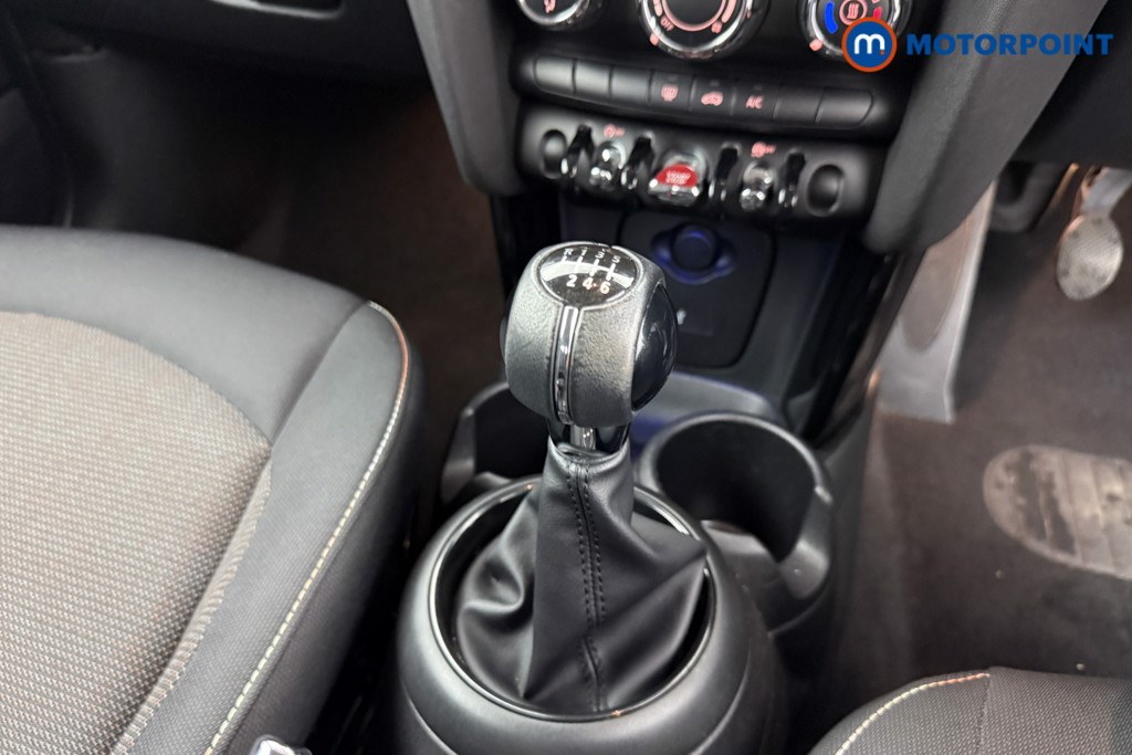 Mini Hatchback Cooper Classic Manual Petrol Hatchback - Stock Number (1548814) - 9th supplementary image