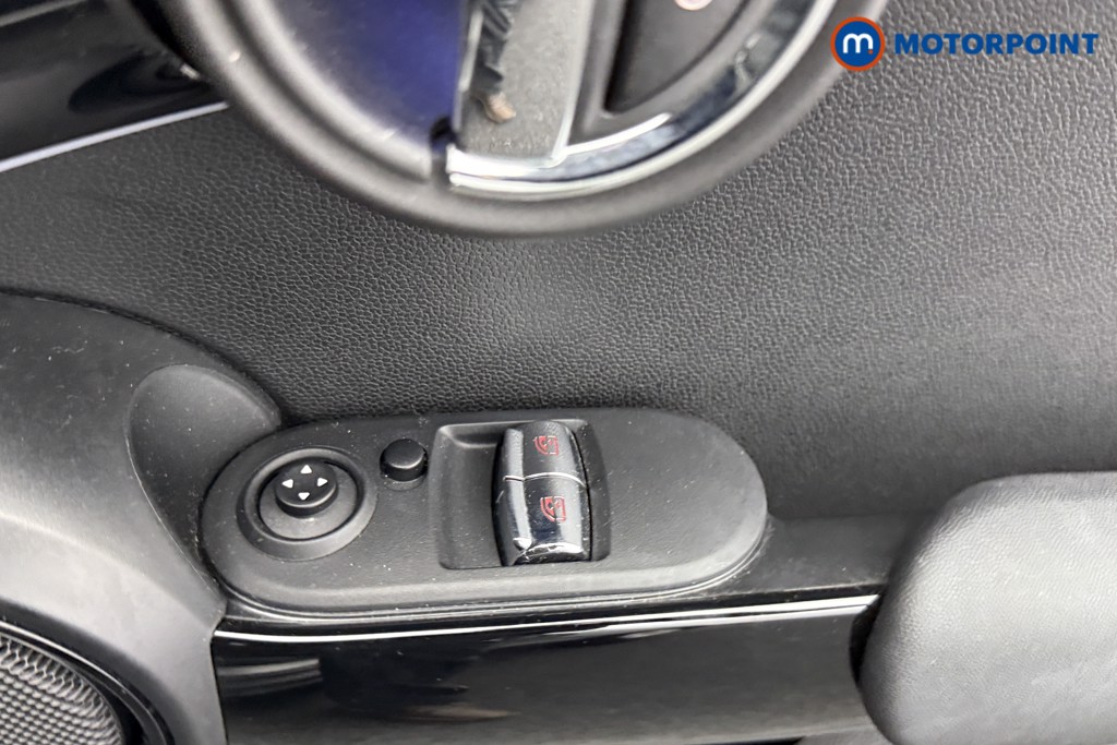 Mini Hatchback Cooper Classic Manual Petrol Hatchback - Stock Number (1548814) - 13th supplementary image