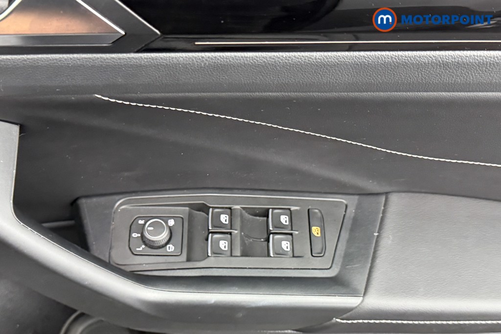 Volkswagen T-Roc R-Line Automatic Petrol SUV - Stock Number (1549136) - 17th supplementary image