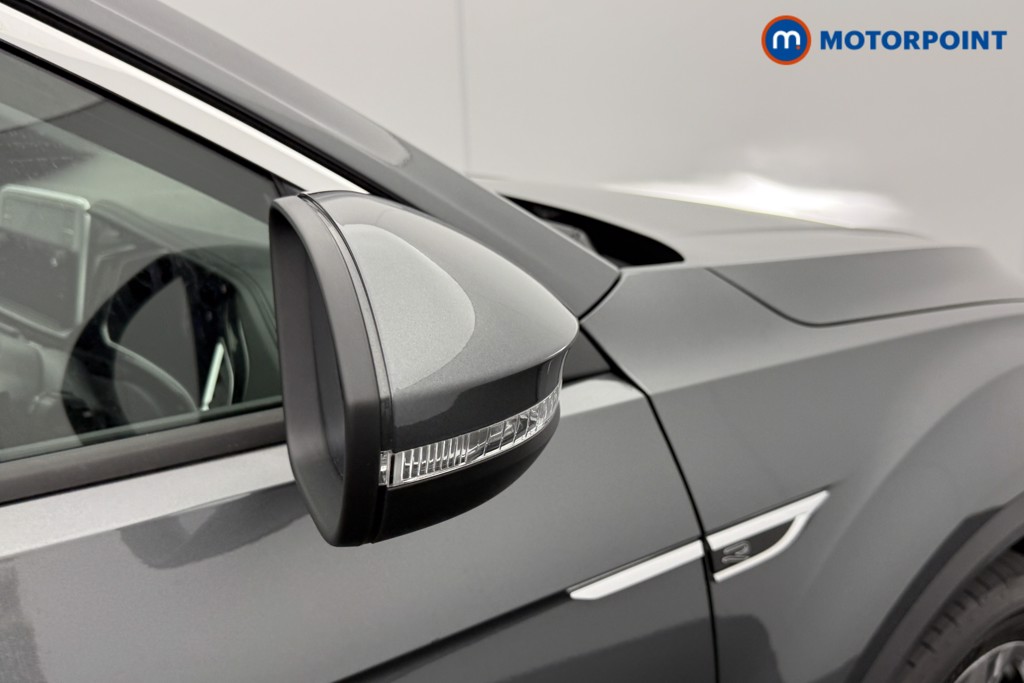 Volkswagen T-Roc R-Line Automatic Petrol SUV - Stock Number (1549136) - 19th supplementary image