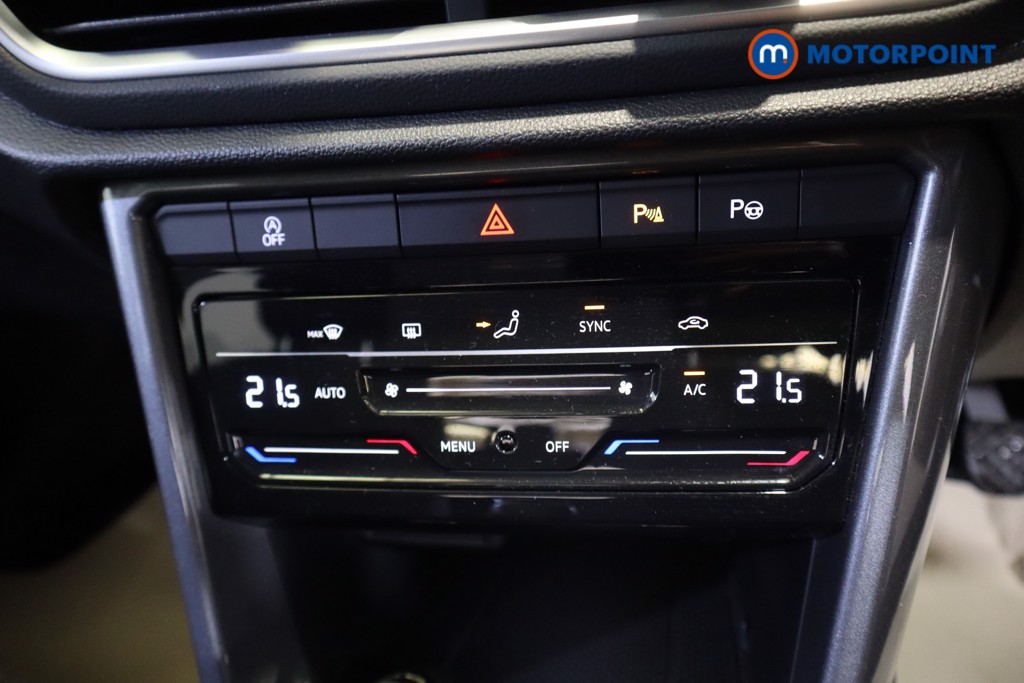 Volkswagen T-Roc Style Manual Petrol SUV - Stock Number (1549217) - 4th supplementary image