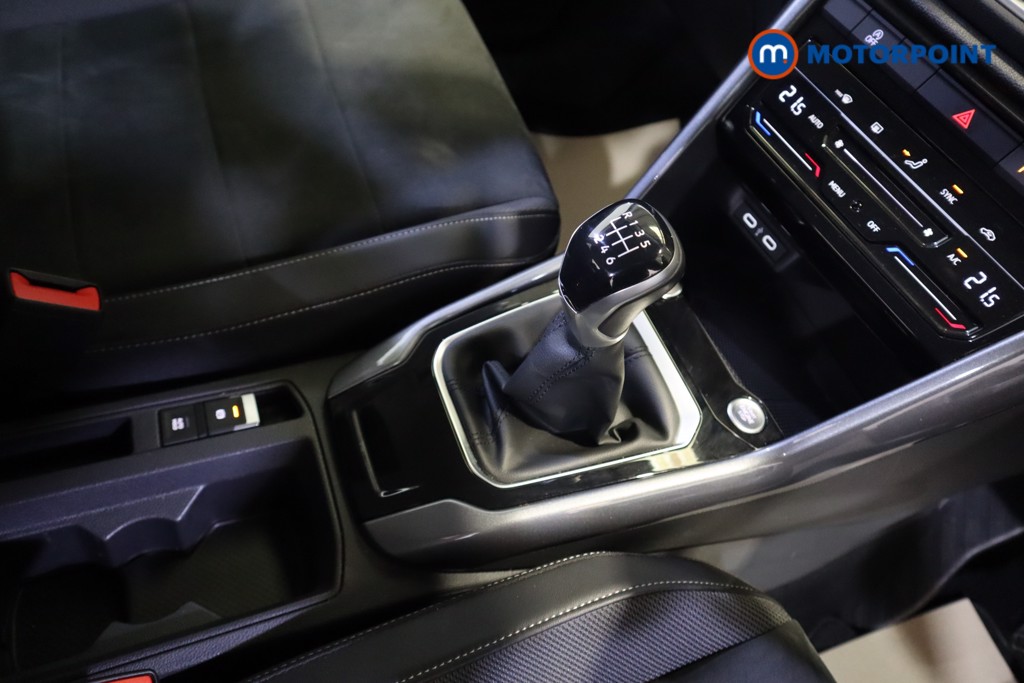 Volkswagen T-Roc Style Manual Petrol SUV - Stock Number (1549217) - 5th supplementary image