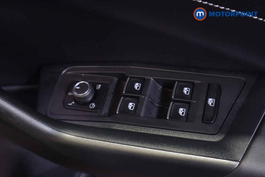 Volkswagen T-Roc Style Manual Petrol SUV - Stock Number (1549217) - 7th supplementary image