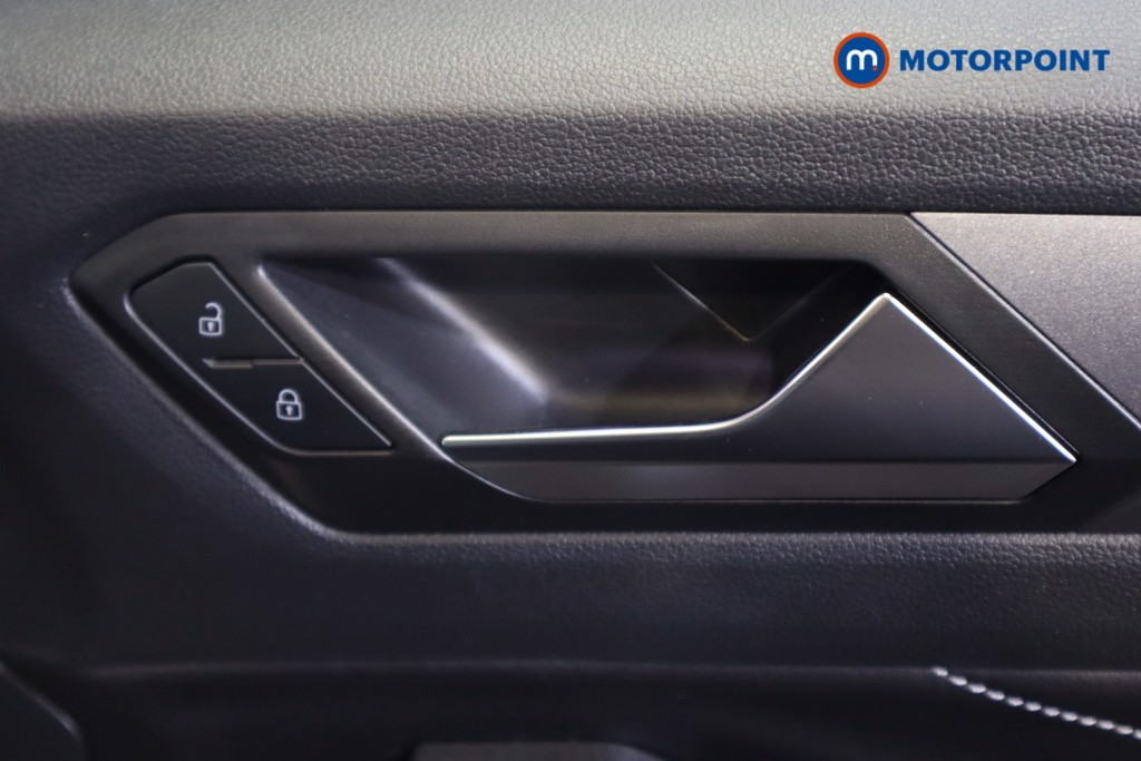 Volkswagen T-Roc Style Manual Petrol SUV - Stock Number (1549217) - 8th supplementary image