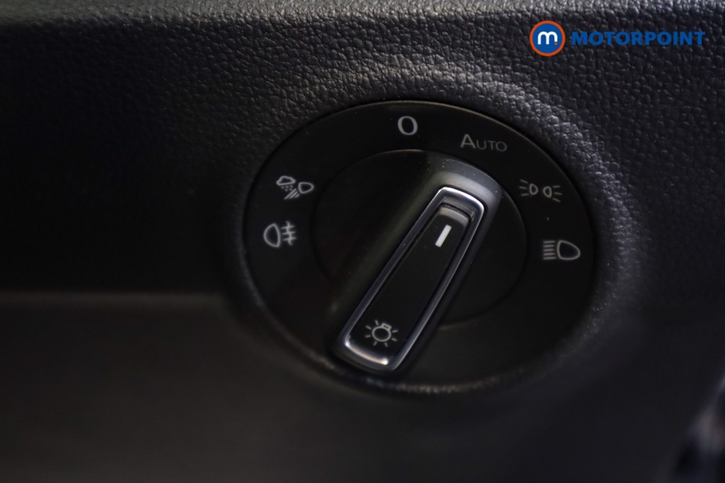 Volkswagen T-Roc Style Manual Petrol SUV - Stock Number (1549217) - 9th supplementary image