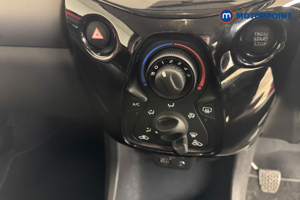 Peugeot 108 Allure Manual Petrol Hatchback - Stock Number (1549312) - 12th supplementary image