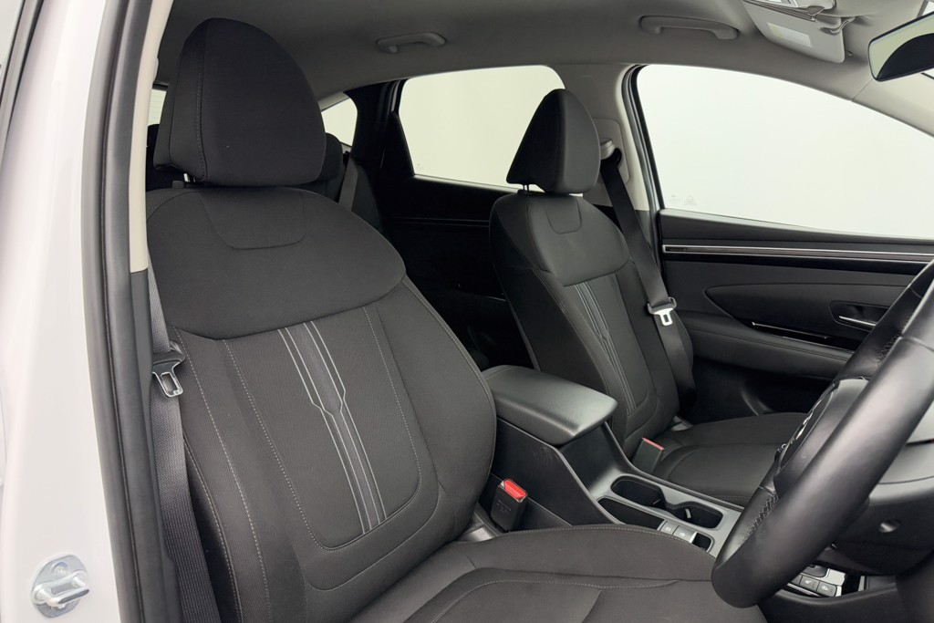 Hyundai Tucson Premium Manual Petrol SUV - Stock Number (1549388) - 16th supplementary image