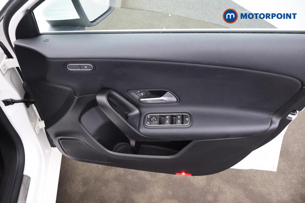 Mercedes-Benz A Class SE Manual Diesel Hatchback - Stock Number (1549729) - 9th supplementary image