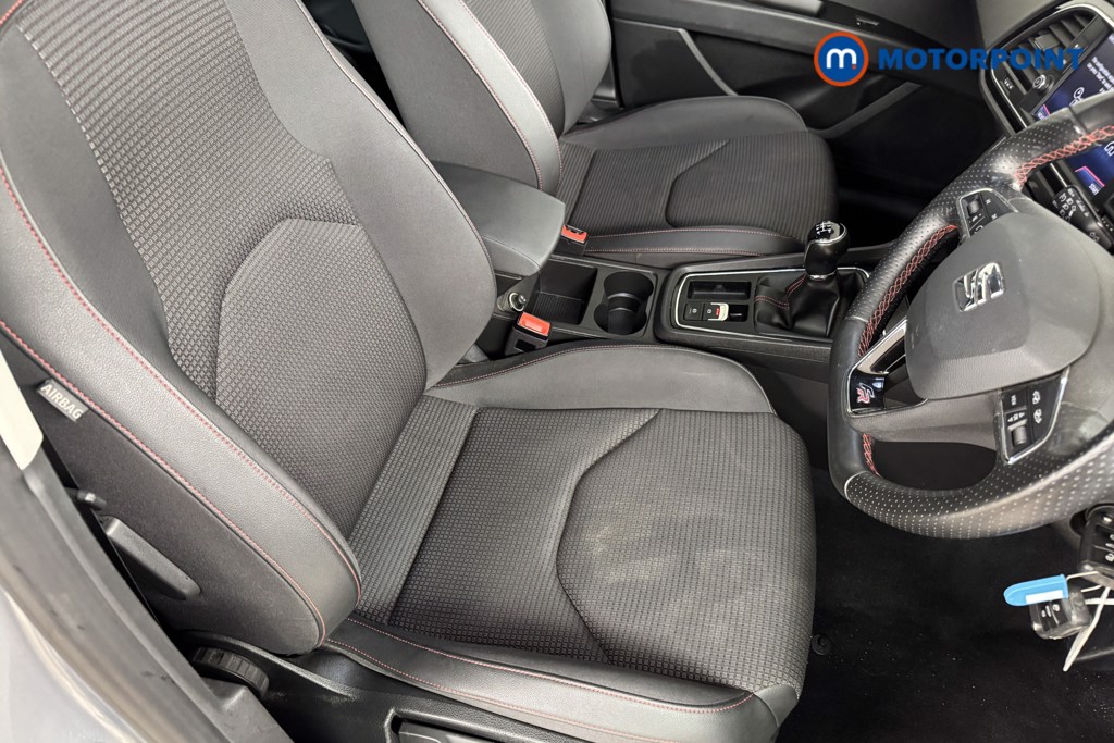 Seat Leon FR Manual Petrol Hatchback - Stock Number (1549805) - 5th supplementary image