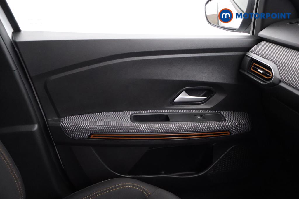 Dacia Sandero Stepway Expression Manual Petrol Hatchback - Stock Number (1549914) - 8th supplementary image