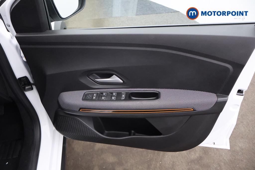Dacia Sandero Stepway Expression Manual Petrol Hatchback - Stock Number (1549914) - 9th supplementary image