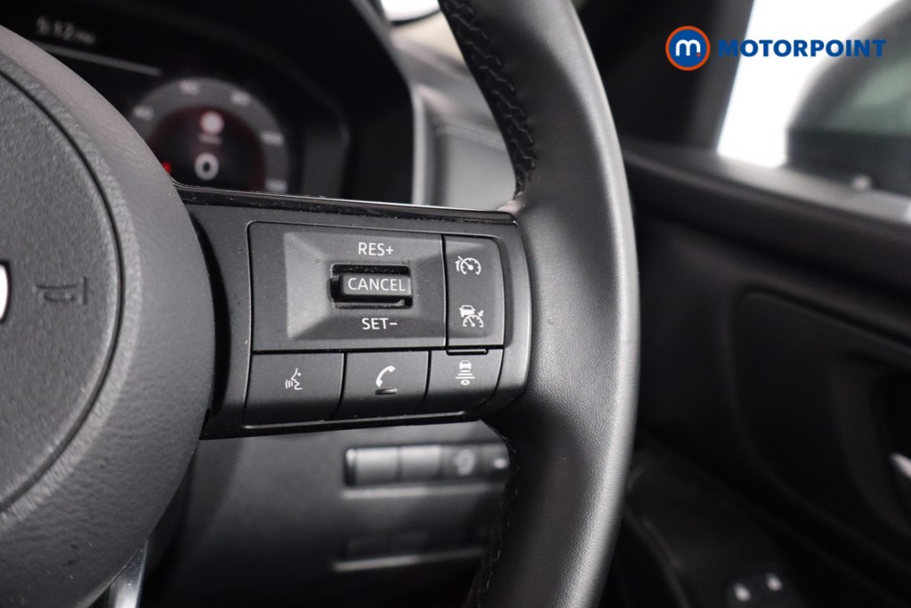 Nissan Qashqai N-Connecta Manual Petrol SUV - Stock Number (1550133) - 9th supplementary image