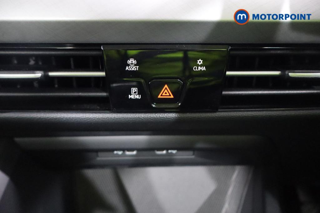 Volkswagen Golf Life Manual Petrol Hatchback - Stock Number (1550225) - 3rd supplementary image