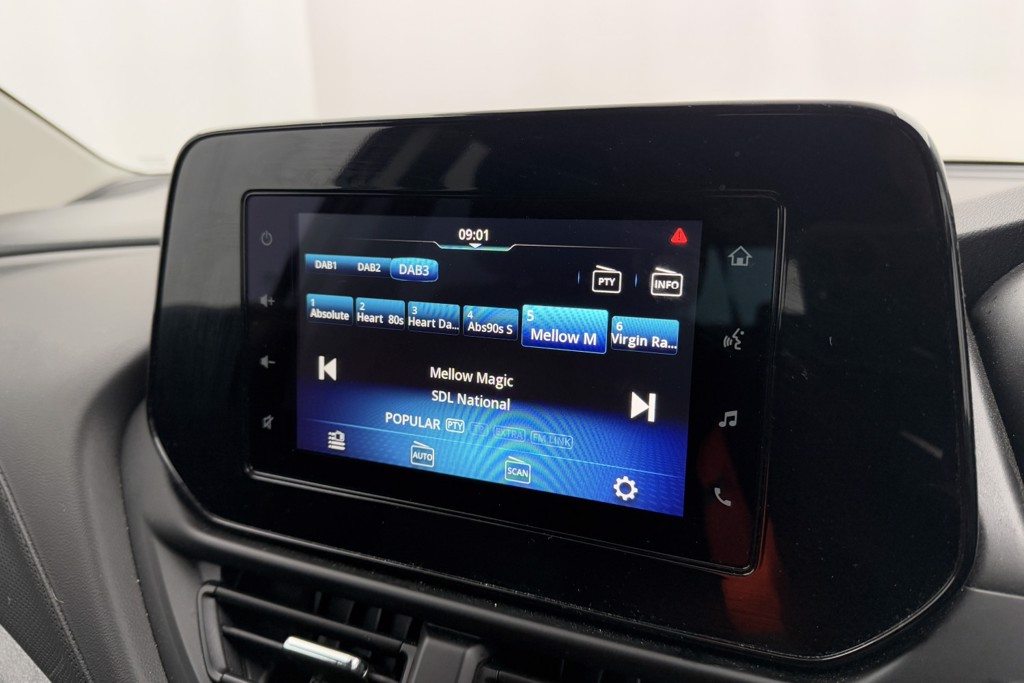 Suzuki S-Cross Motion Manual Petrol-Electric Hybrid SUV - Stock Number (1550725) - 7th supplementary image