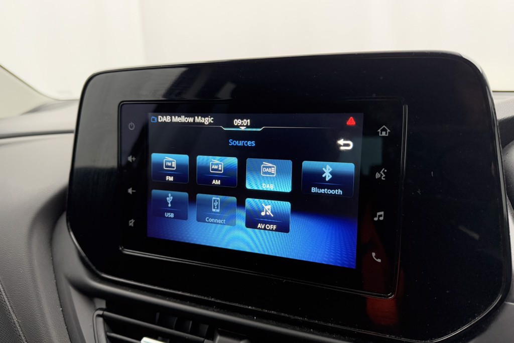 Suzuki S-Cross Motion Manual Petrol-Electric Hybrid SUV - Stock Number (1550725) - 9th supplementary image