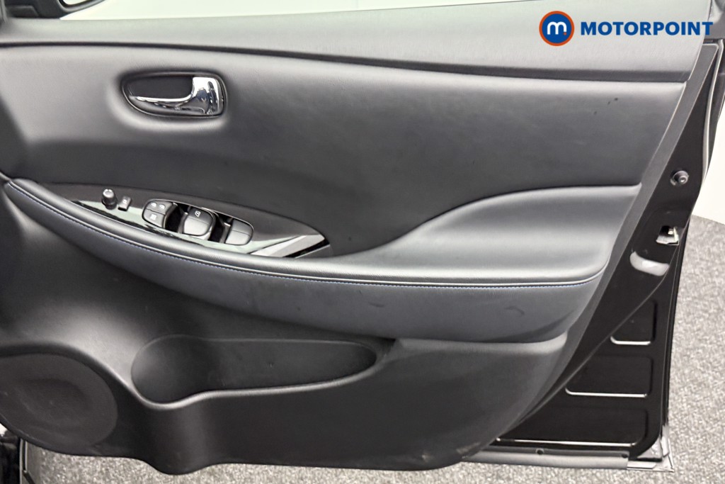 Nissan Leaf N-Connecta Automatic Electric Hatchback - Stock Number (1550749) - 19th supplementary image
