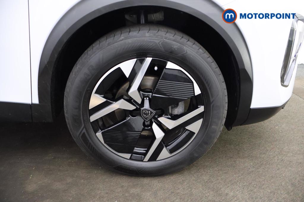 Peugeot 2008 Allure Manual Petrol SUV - Stock Number (1551116) - 18th supplementary image