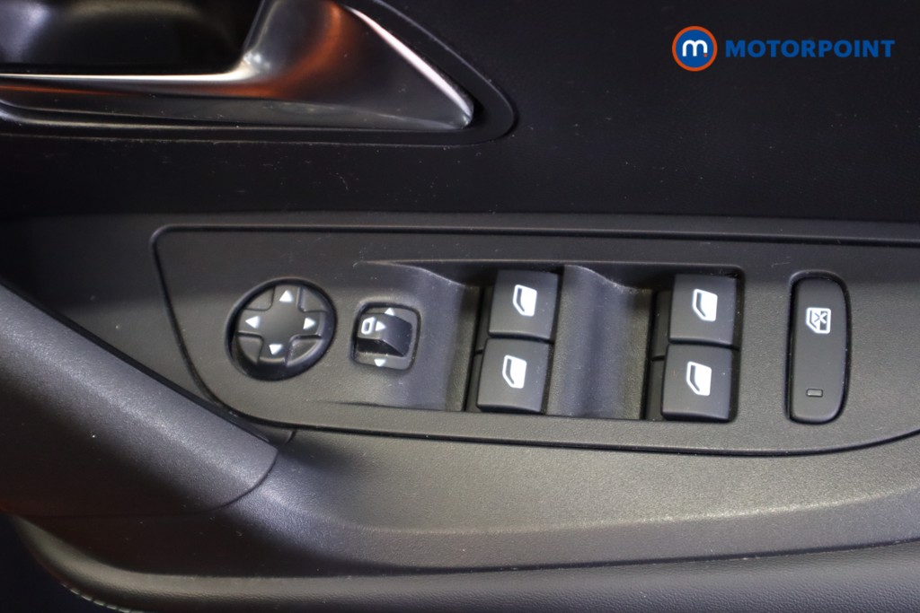 Peugeot 2008 Allure Premium Automatic Petrol SUV - Stock Number (1551220) - 7th supplementary image