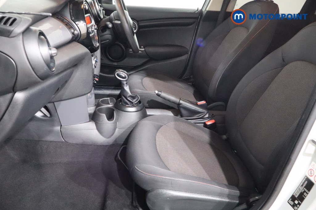 Mini Hatchback Cooper Automatic Petrol Hatchback - Stock Number (1551543) - 4th supplementary image