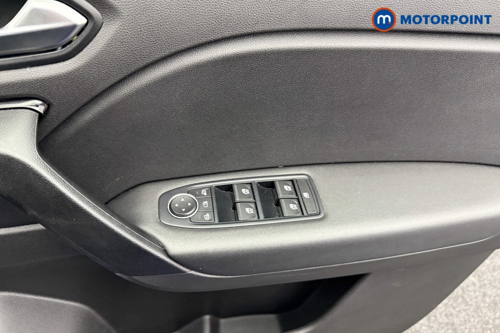 Renault Captur Iconic Manual Diesel SUV - Stock Number (1551613) - 15th supplementary image