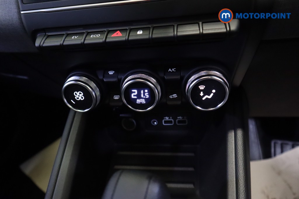 Renault Clio Evolution Automatic Petrol-Electric Hybrid Hatchback - Stock Number (1552191) - 4th supplementary image