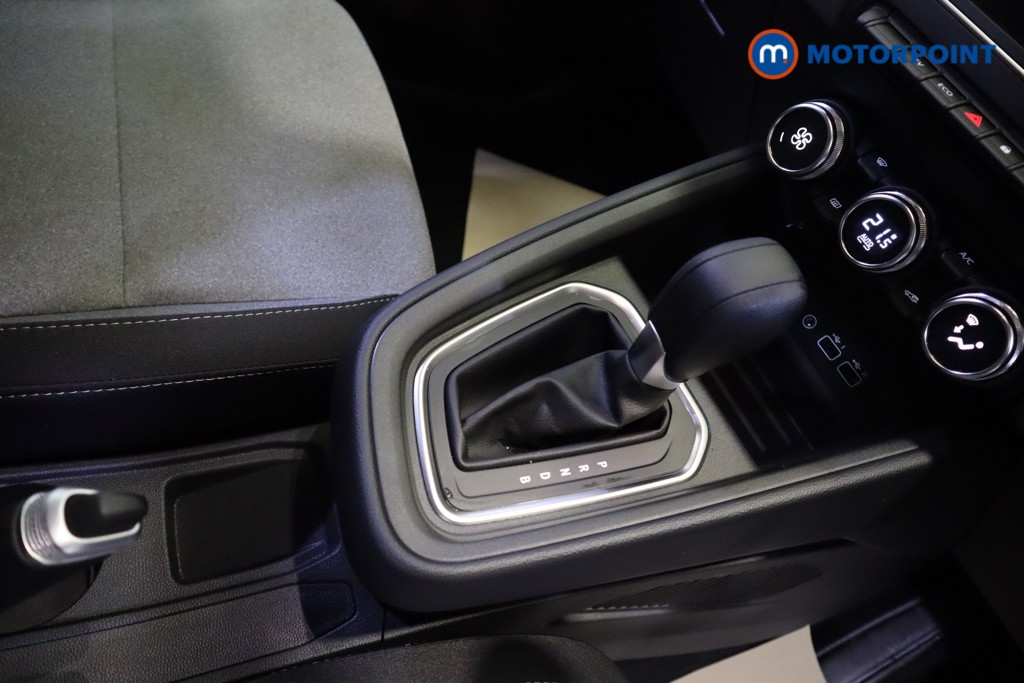 Renault Clio Evolution Automatic Petrol-Electric Hybrid Hatchback - Stock Number (1552191) - 5th supplementary image