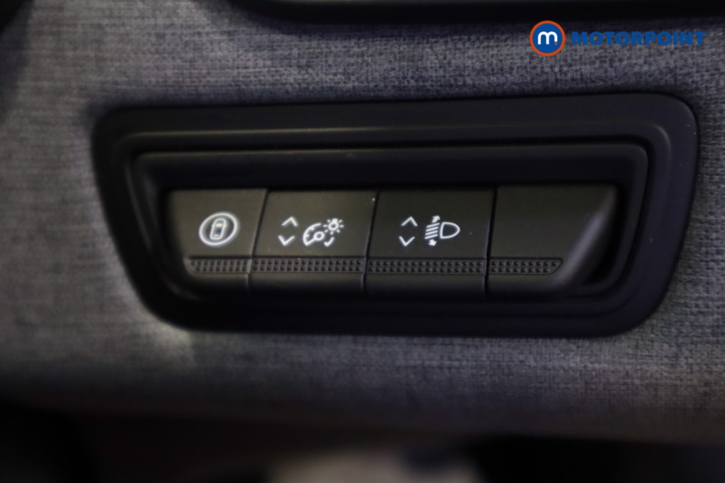 Renault Clio Evolution Automatic Petrol-Electric Hybrid Hatchback - Stock Number (1552191) - 8th supplementary image