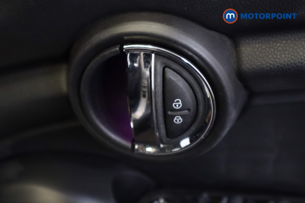 Mini Hatchback Cooper Classic Automatic Petrol Hatchback - Stock Number (1552532) - 9th supplementary image