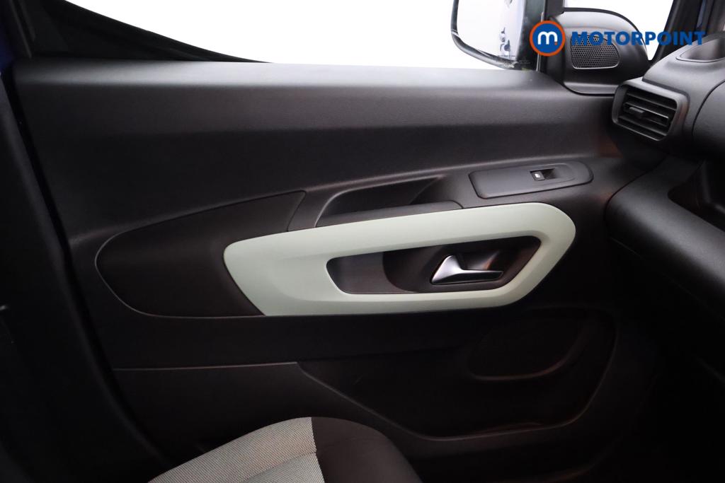 Citroen Berlingo Flair Automatic Petrol People Carrier - Stock Number (1524808) - 8th supplementary image