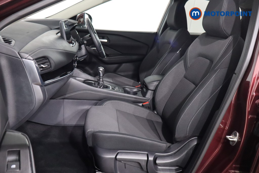 Nissan Qashqai N-Connecta Manual Petrol SUV - Stock Number (1526428) - 4th supplementary image