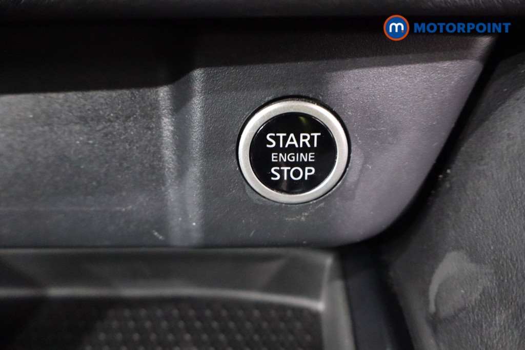 Nissan Qashqai N-Connecta Manual Petrol SUV - Stock Number (1526428) - 15th supplementary image