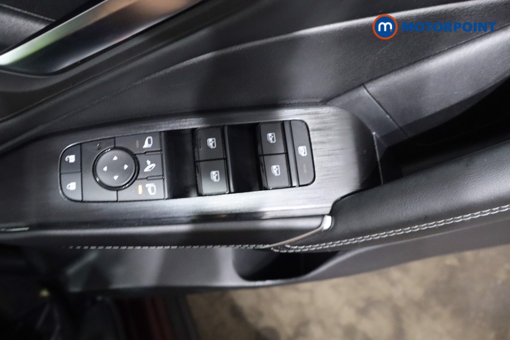 Nissan Qashqai N-Connecta Manual Petrol SUV - Stock Number (1526428) - 17th supplementary image
