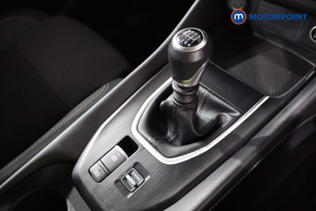 Nissan Qashqai N-Connecta Manual Petrol SUV - Stock Number (1526428) - 19th supplementary image