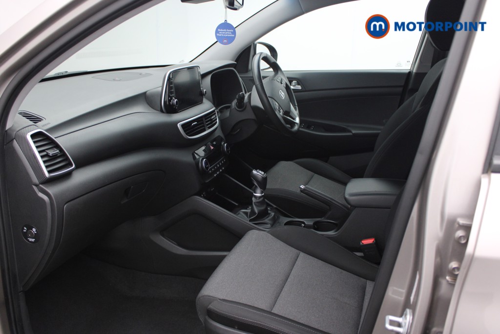 Hyundai Tucson Se Nav Manual Petrol SUV - Stock Number (1526970) - 1st supplementary image