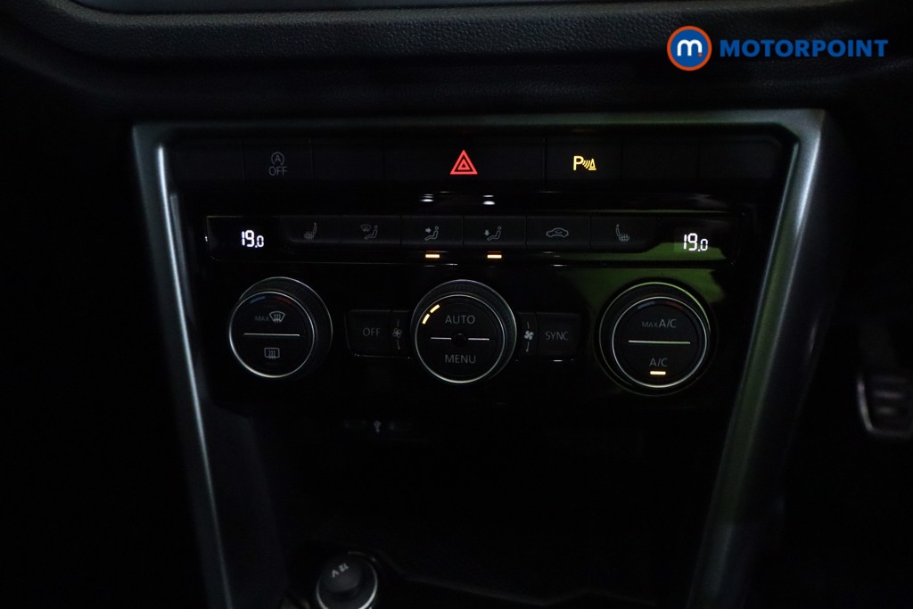 Volkswagen T-Roc Active Manual Petrol SUV - Stock Number (1541031) - 4th supplementary image
