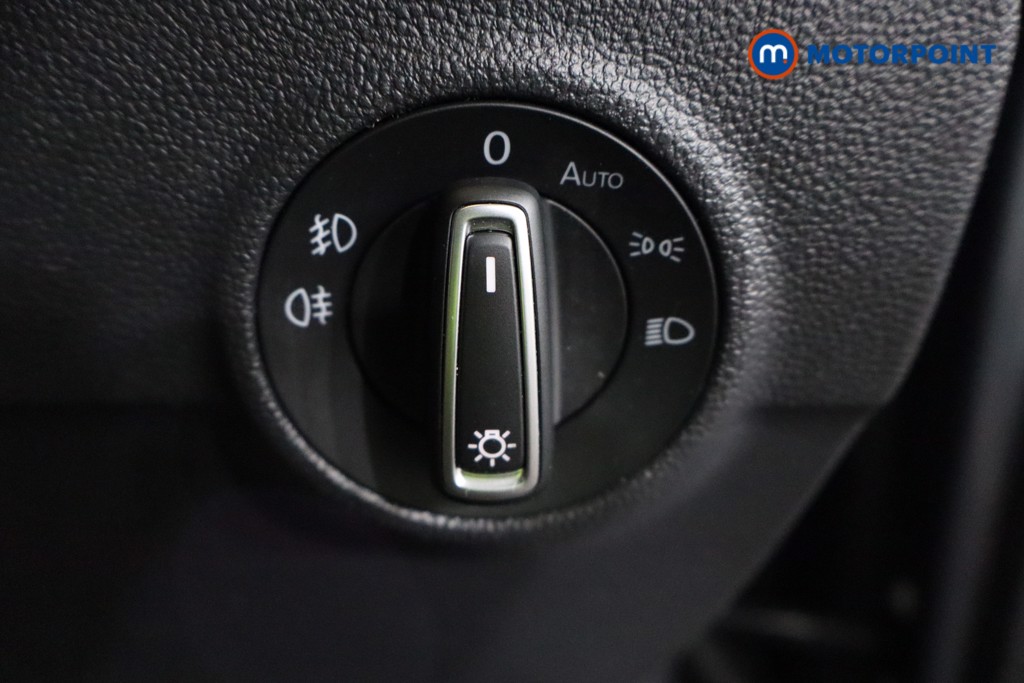 Volkswagen T-Roc Active Manual Petrol SUV - Stock Number (1541031) - 11th supplementary image