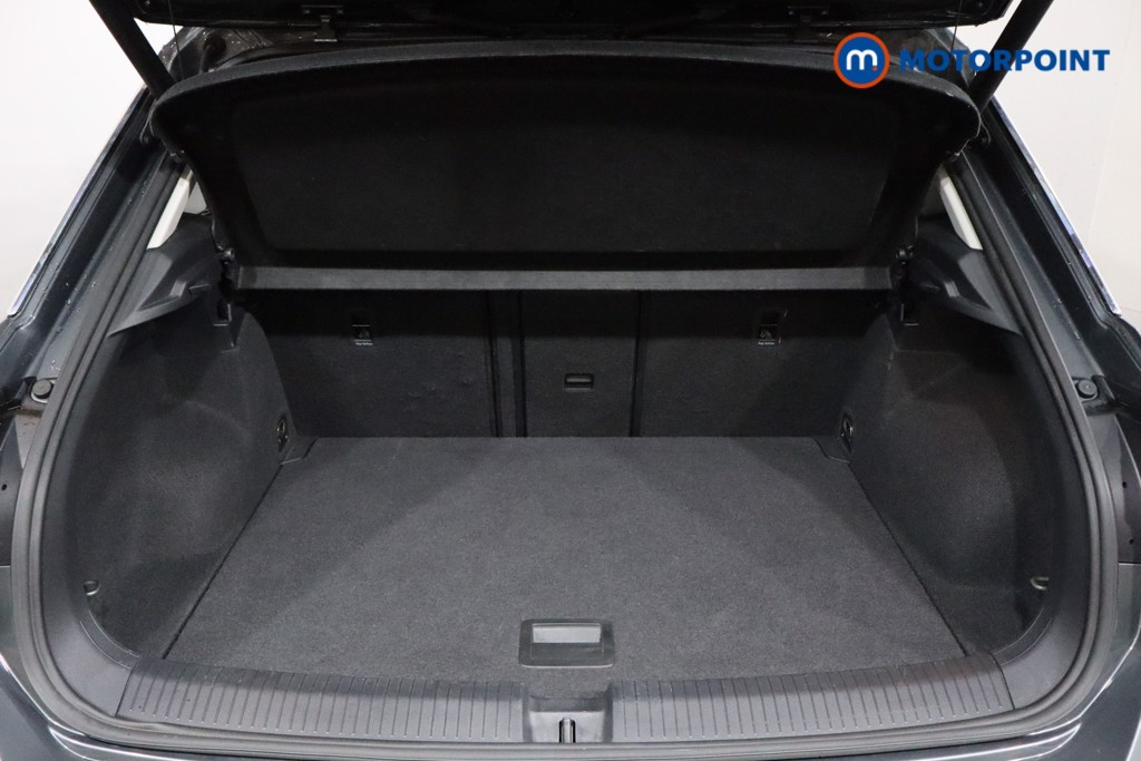 Volkswagen T-Roc Active Manual Petrol SUV - Stock Number (1541031) - 17th supplementary image