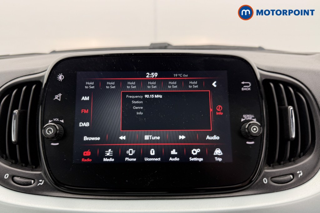 Fiat 500 Dolcevita Manual Petrol-Electric Hybrid Hatchback - Stock Number (1543143) - 5th supplementary image