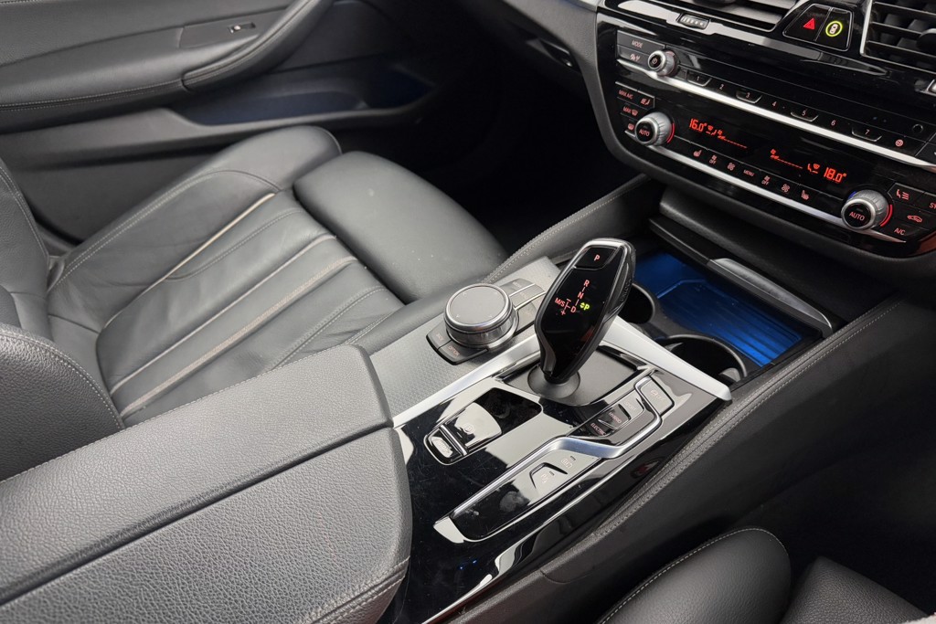 BMW 5 Series M Sport Automatic Petrol Plug-In Hybrid Estate - Stock Number (1543852) - 23rd supplementary image