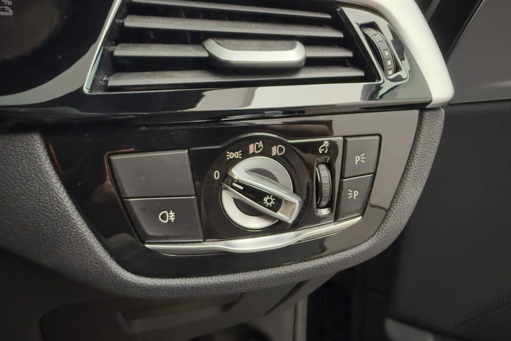 BMW 5 Series M Sport Automatic Petrol Plug-In Hybrid Estate - Stock Number (1543852) - 26th supplementary image