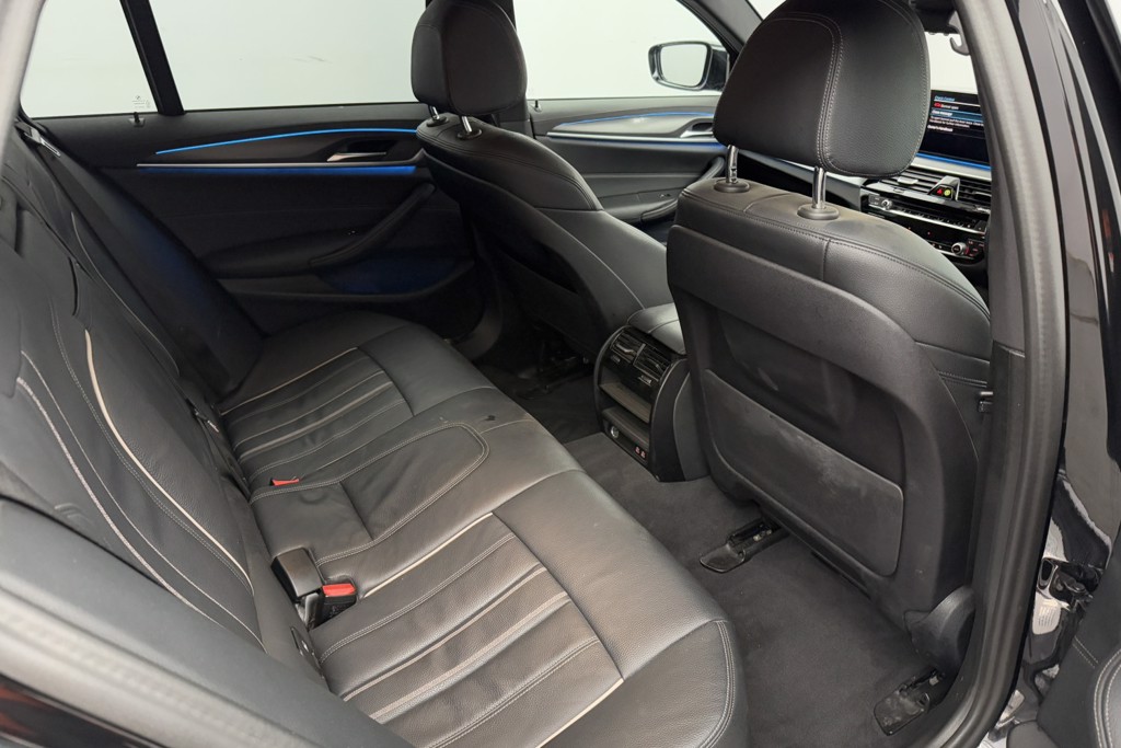 BMW 5 Series M Sport Automatic Petrol Plug-In Hybrid Estate - Stock Number (1543852) - 33rd supplementary image