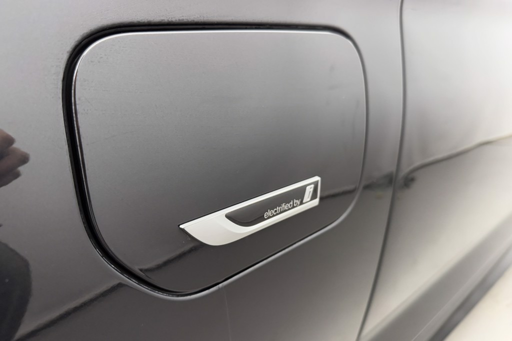 BMW 5 Series M Sport Automatic Petrol Plug-In Hybrid Estate - Stock Number (1543852) - 44th supplementary image