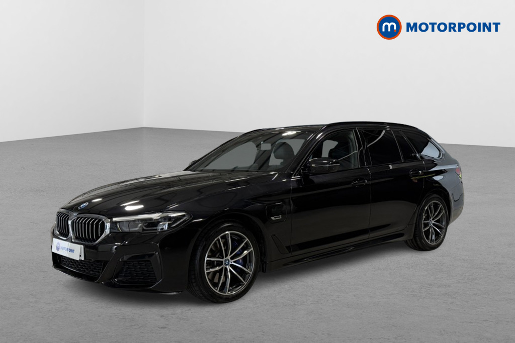 BMW 5 Series M Sport Automatic Petrol Plug-In Hybrid Estate - Stock Number (1543852) - Passenger side front corner