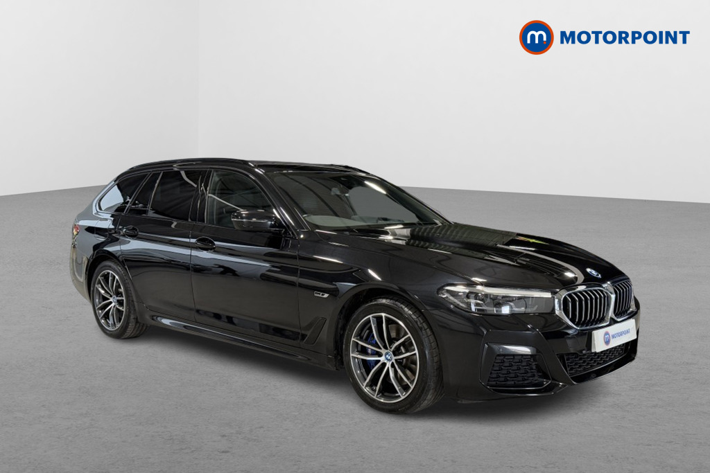 BMW 5 Series M Sport Automatic Petrol Plug-In Hybrid Estate - Stock Number (1543852) - Drivers side front corner