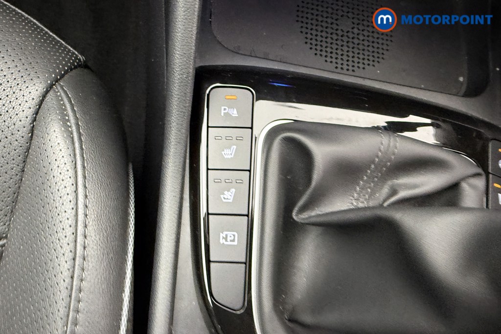 Hyundai Tucson Ultimate Manual Petrol SUV - Stock Number (1544047) - 13th supplementary image